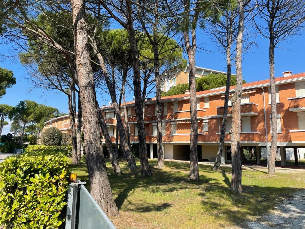 Condominio Splendid Bibione Buitenkant foto