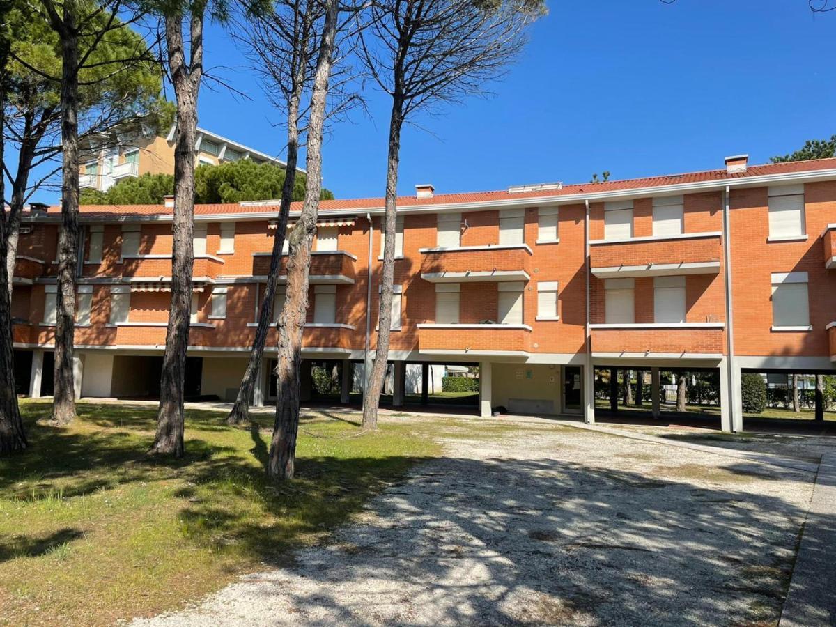 Condominio Splendid Bibione Buitenkant foto